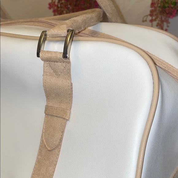 NWOT Estée Lauder White Faux Leather and Tan Suede Travel Bag/Purse - Picture 3 of 6